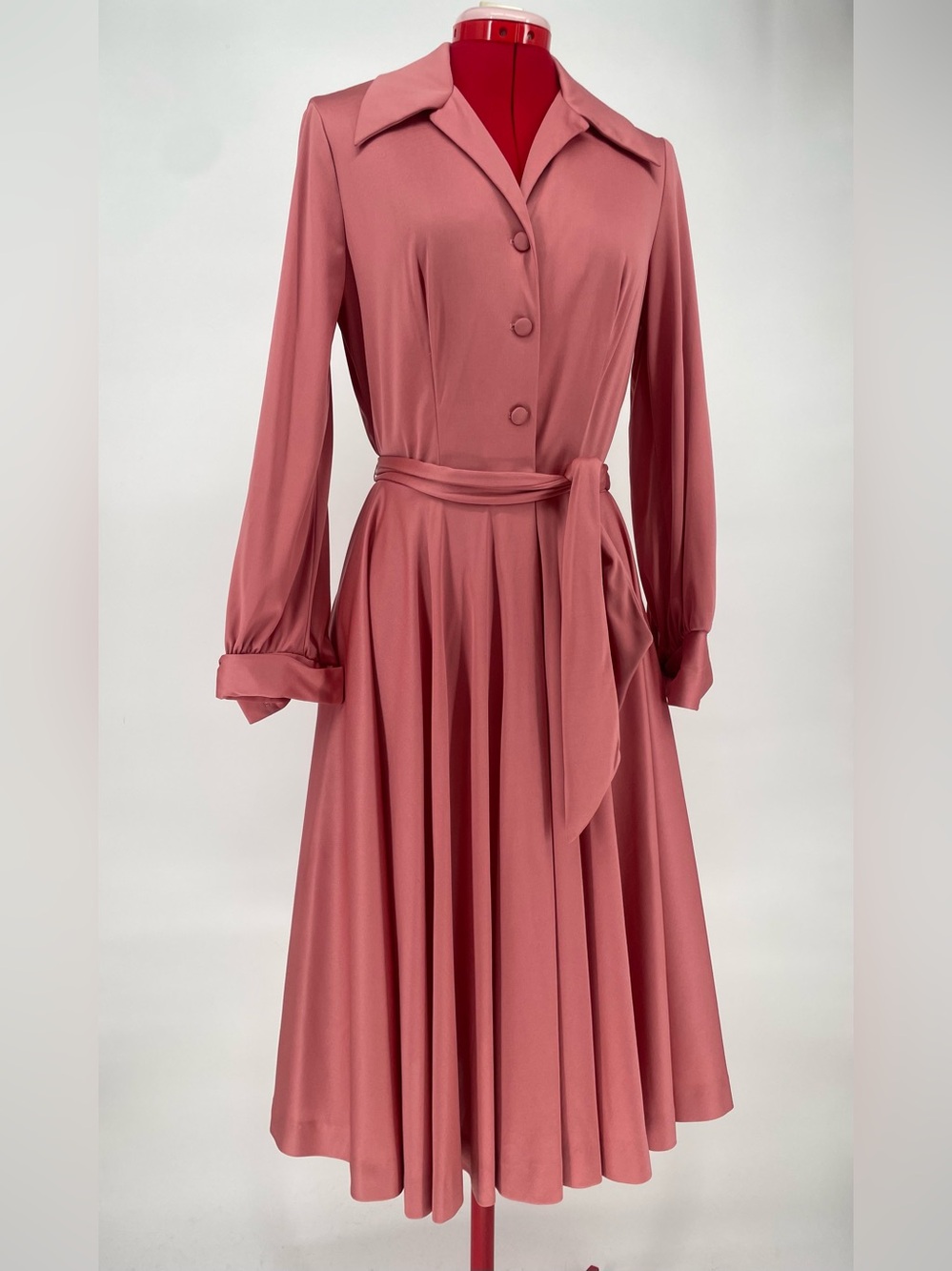 1970s Dusty Rose Long-sleeve Belted Shirtwaist Casual Day Dress Pointed Collar